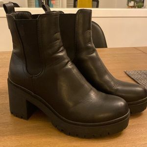 Nine West Chelsea Mid-Heel boots